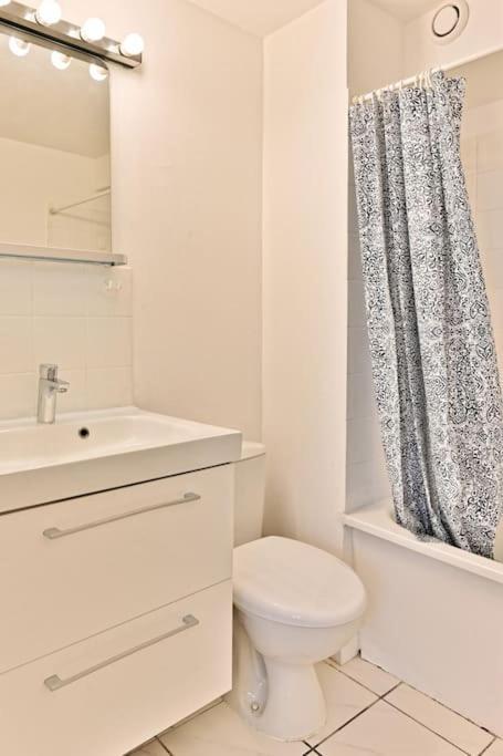 Appartement Proche Canal Saint Martin Parijs Buitenkant foto