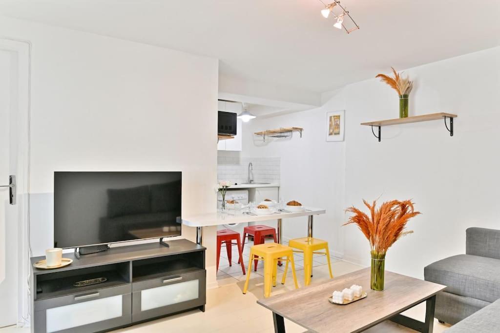 Appartement Proche Canal Saint Martin Parijs Buitenkant foto